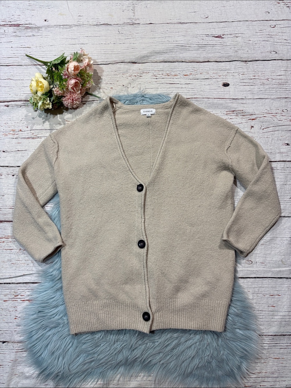 Evereve Cream Button Front Oversized V-neck Sweater